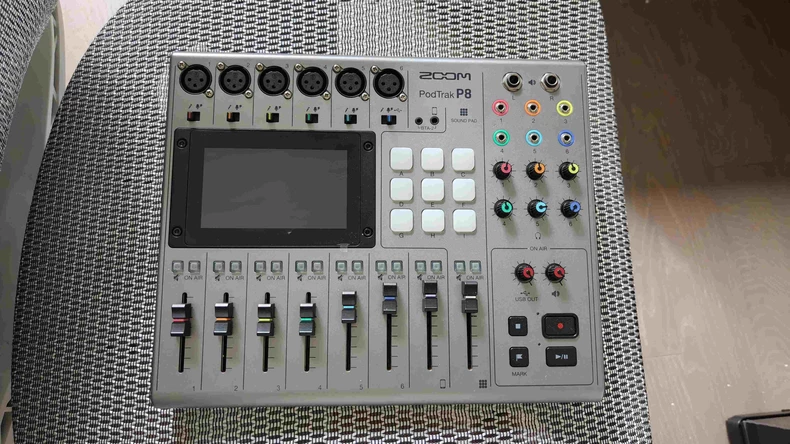 ZOOM PODTRAK P8