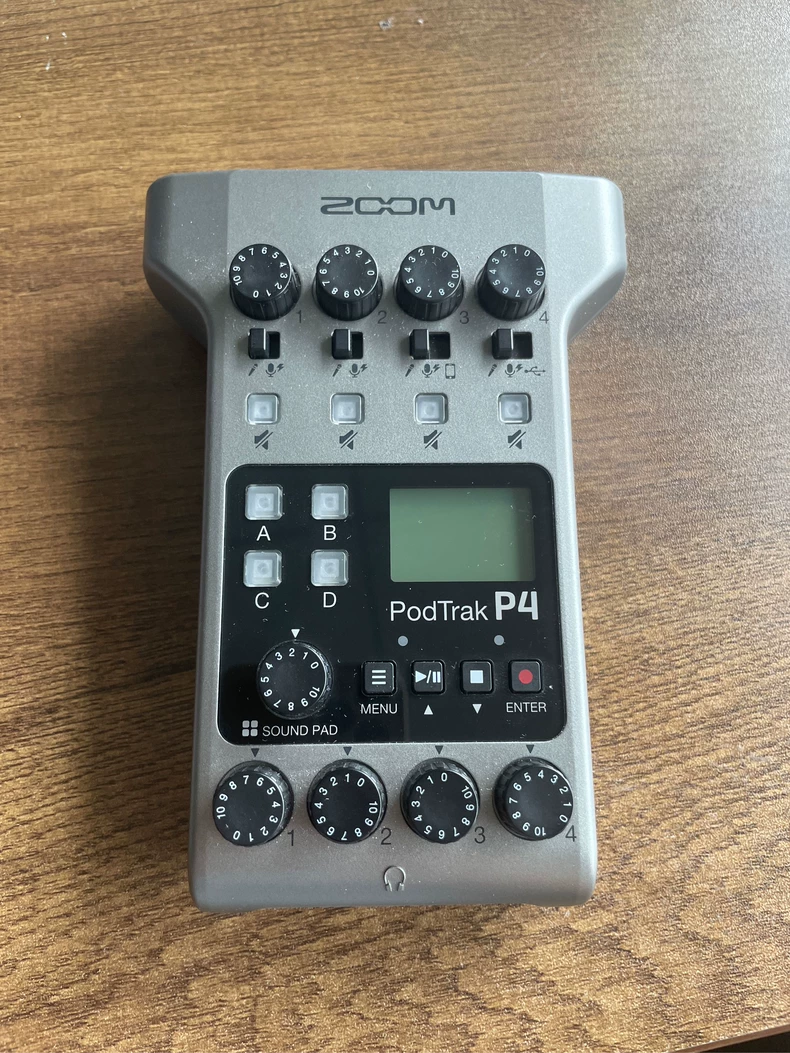ZOOM PODTRAK P4