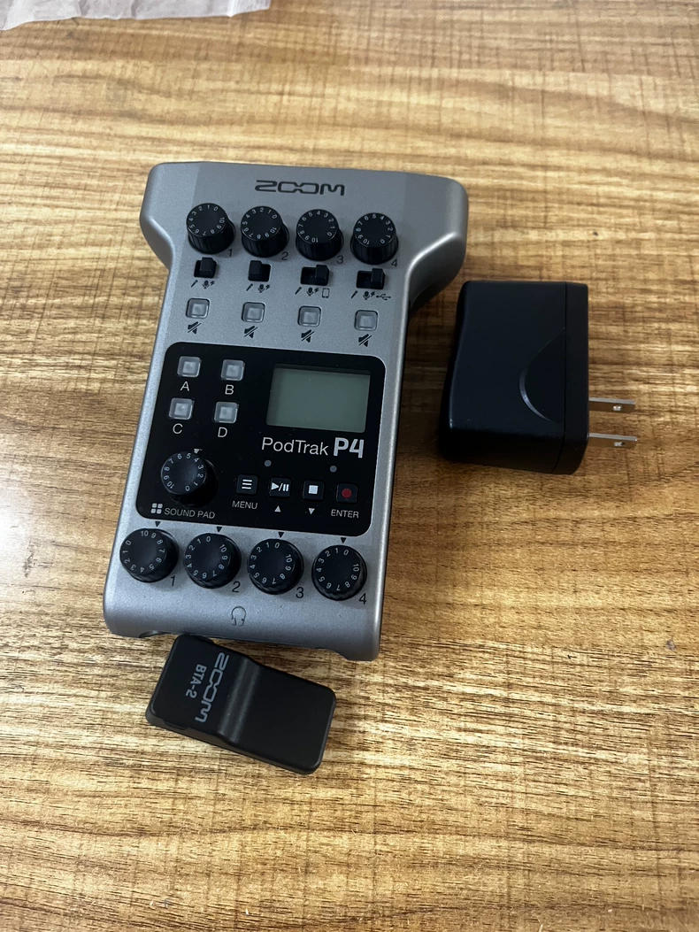 ZOOM PODTRAK P4